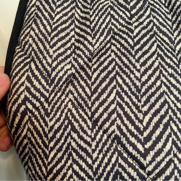 J. CREW- Herringbone Puffer Vest Size XS - Picture 9 of 10